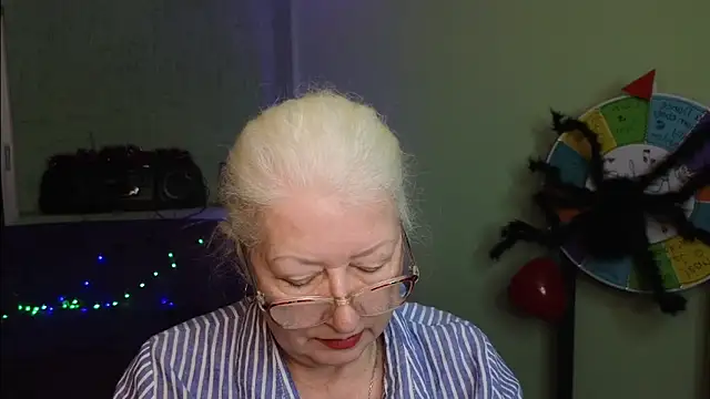 Snapshot of Maya_Mayflower chatting on March 3, 3:42 pm Maya Mayflower online show from March 3, 3:42 pm