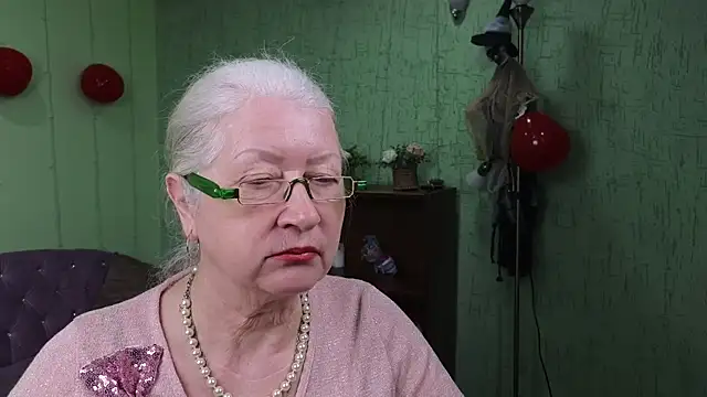 Snapshot of Maya_Mayflower chatting on March 10, 12:26 pm Maya Mayflower online show from March 10, 12:26 pm