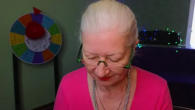 Snapshot of Maya_Mayflower chatting on March 15, 9:30 am Maya Mayflower online show from March 15, 9:30 am