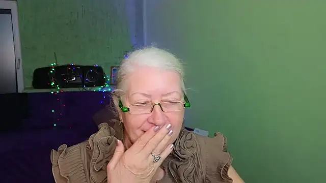 Snapshot of Maya_Mayflower chatting on March 19, 3:29 pm Maya Mayflower online show from March 19, 3:29 pm