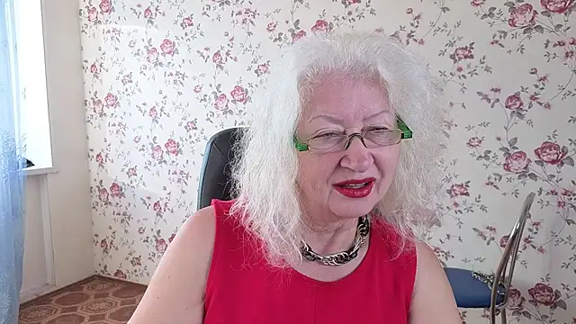 Snapshot of Maya_Mayflower chatting on September 11, 4:01 am Maya Mayflower online show from September 11, 4:01 am