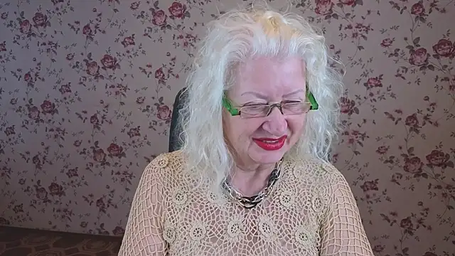 Snapshot of Maya_Mayflower chatting on September 25, 4:16 am Maya Mayflower online show from September 25, 4:16 am