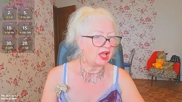 Snapshot of Maya_Mayflower chatting on July 23, 3:37 am Maya Mayflower online show from July 23, 3:37 am