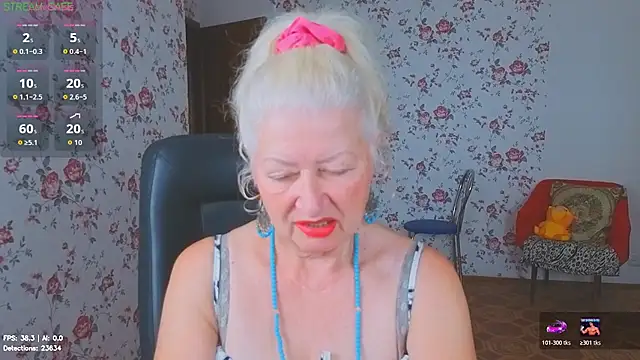 Snapshot of Maya_Mayflower chatting on July 26, 3:36 am Maya Mayflower online show from July 26, 3:36 am