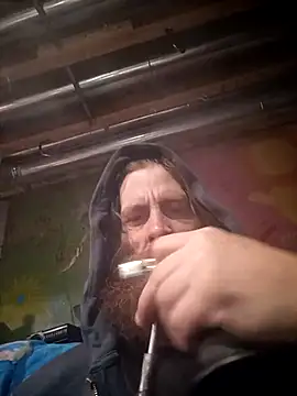 Snapshot of SirJonBradley chatting on December 19, 7:32 pm SirJonBradley online show from December 19, 7:32 pm