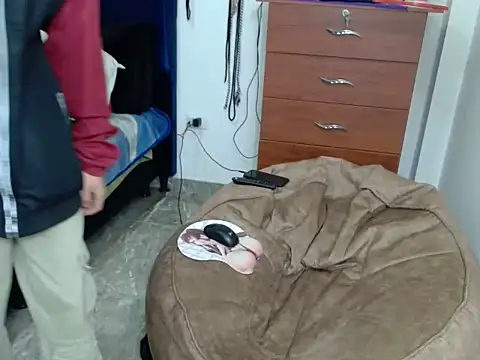 KratosAfroditacs online show from November 28, 10:12 pm