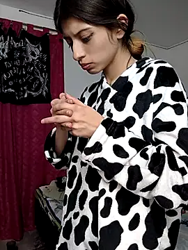 KratosAfroditacs online show from April 23, 12:29 pm