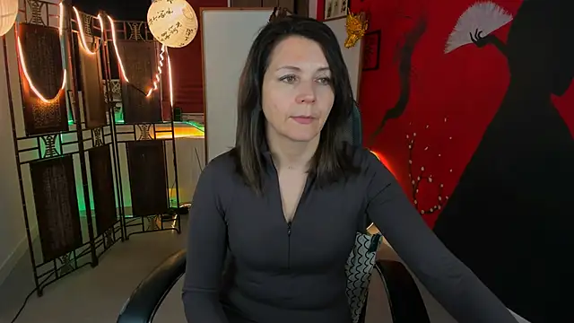 NicoleHitman online show from March 17, 5:12 am