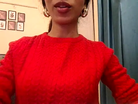 Queen Ayeshaa online show from November 10, 6:40 pm