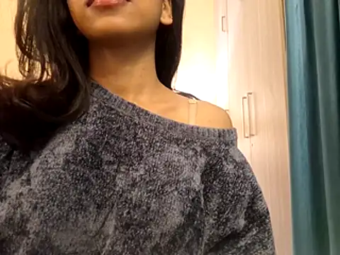 Queen Ayeshaa online show from December 1, 6:57 pm