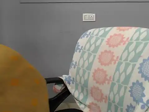 Snapshot of Surjeet_Kaur chatting on October 13, 4:23 am Surjeet Kaur online show from October 13, 4:23 am