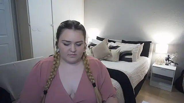 Neytjie online show from November 29, 6:00 pm