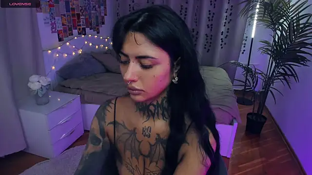 CharimgSabrina online show from December 21, 6:09 am