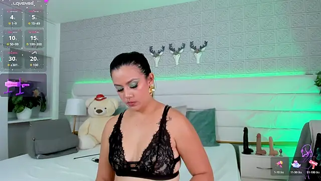 LeilaHiuston online show from February 11, 8:47 pm