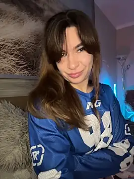 Mary Kiitty online show from April 2, 12:14 pm