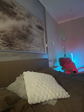 Mary Kiitty online show from April 14, 12:33 pm