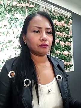 Ariana Rodriguez online show from March 15, 4:10 pm