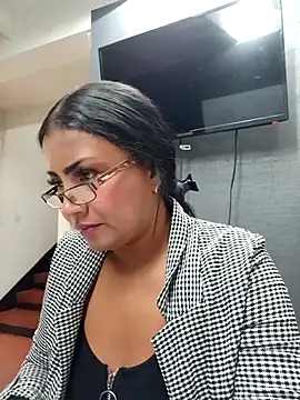 Ariana Rodriguez online show from March 17, 2:34 pm