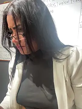 Ariana Rodriguez online show from March 19, 5:50 pm