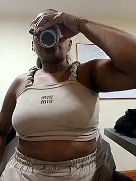 Ariana Rodriguez online show from April 18, 12:14 am