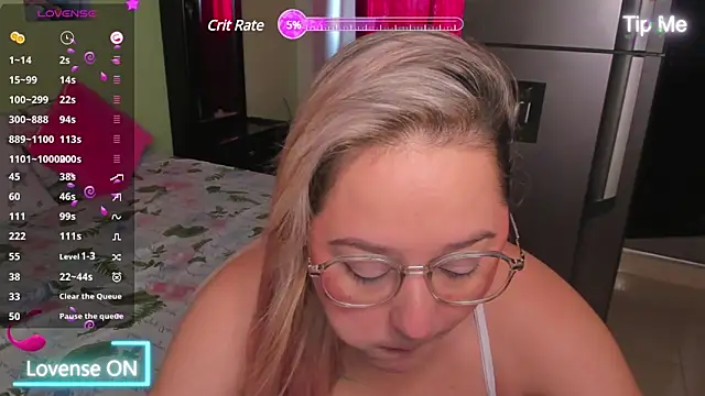 Snapshot of Shaday_sm1th chatting on February 2, 2:56 pm Shaday sm1th online show from February 2, 2:56 pm