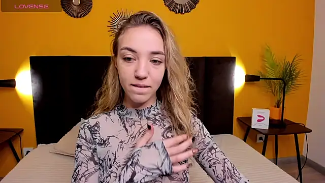 Jessie Curlyy online show from November 19, 1:38 am