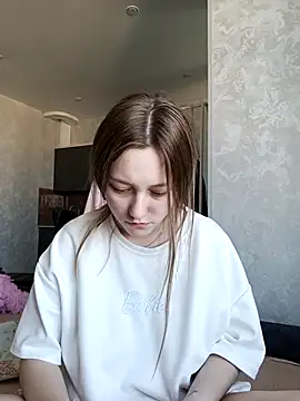 Snapshot of Bonechka chatting on November 4, 7:18 am Bonechka online show from November 4, 7:18 am