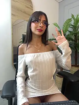 ZaraLuuv online show from November 30, 4:55 pm