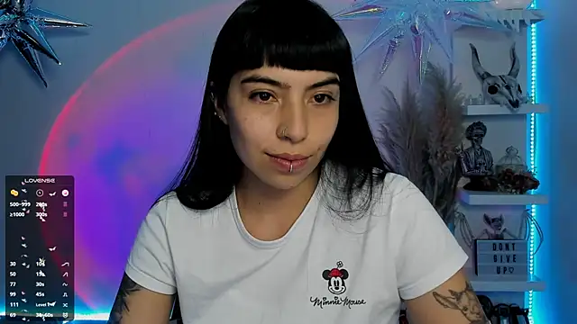 Snapshot of Saraa_Desiree chatting on March 8, 3:06 am Saraa Desiree online show from March 8, 3:06 am