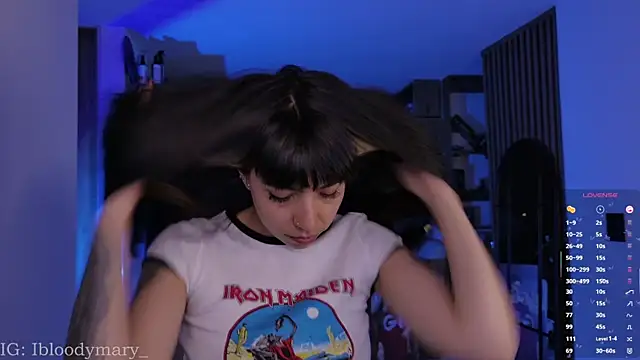 Saraa Desiree online show from April 29, 12:37 am