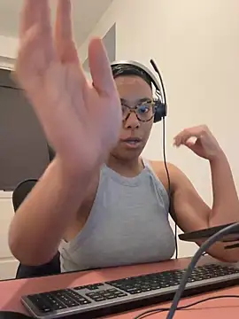 Melia Rayne online show from March 25, 10:10 am