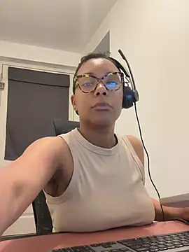 Melia Rayne online show from April 16, 9:43 am