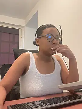 Melia Rayne online show from April 21, 9:37 am