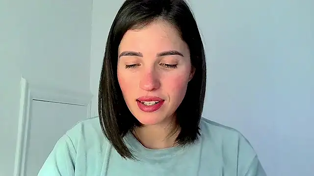 Snapshot of neferutt chatting on November 6, 4:08 pm neferutt online show from November 6, 4:08 pm