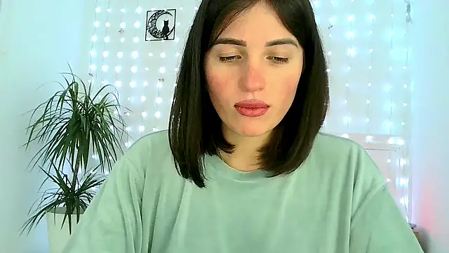 neferutt online show from November 25, 4:07 pm