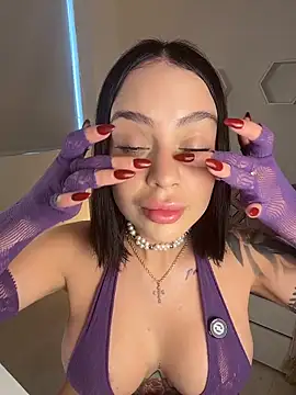 ValentinaMilann online show from April 5, 7:22 pm