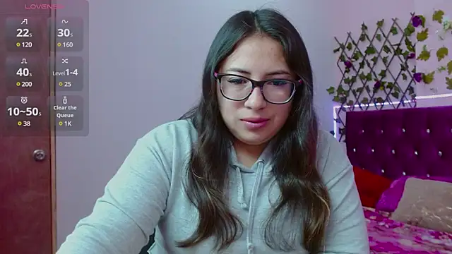 Anny  cute online show from March 8, 12:30 pm