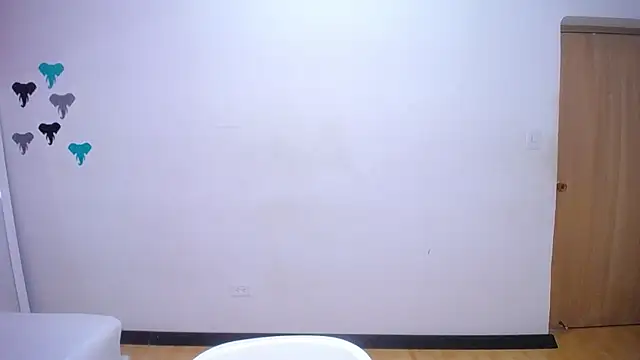 tiny sarah1 online show from March 22, 9:10 pm