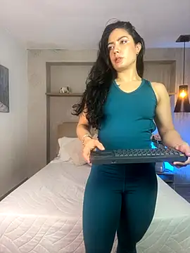 isabella winkler online show from October 8, 12:14 pm