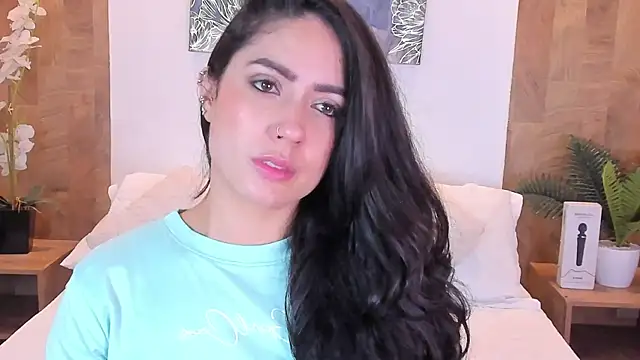 isabella winkler online show from January 15, 11:59 am