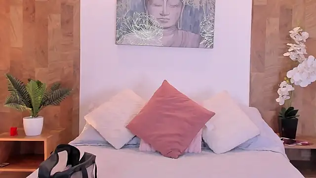 isabella winkler online show from March 1, 12:40 pm