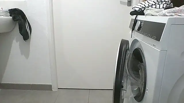 Valentinette online show from February 23, 6:44 am