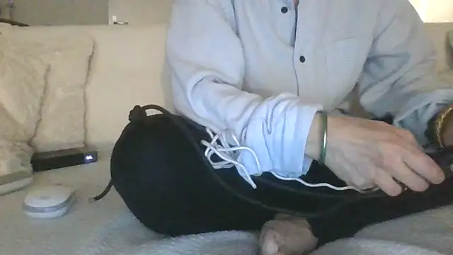 Valentinette online show from April 3, 7:01 pm