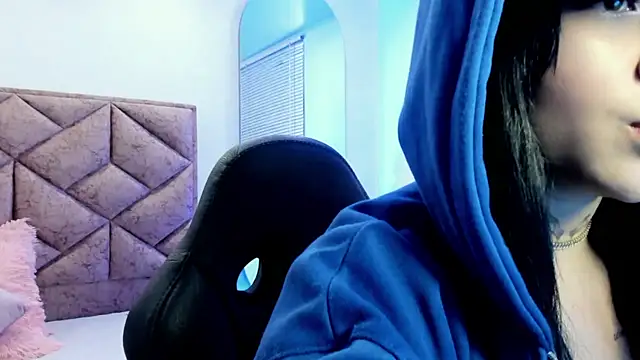 elaia muller  online show from November 22, 3:16 am