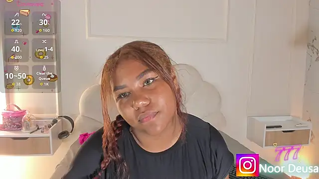 Snapshot of Candaceoweens chatting on May 1, 3:44 am Candaceoweens online show from May 1, 3:44 am