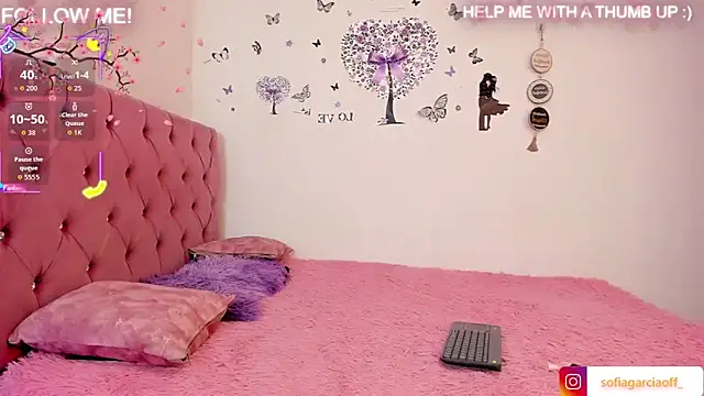 Moonroxe  online show from November 20, 10:31 pm