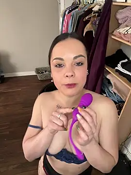 Biana Fernan online show from March 15, 2:01 pm