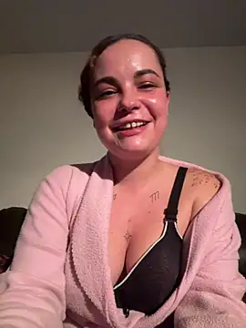 Snapshot of Biana_Fernan chatting on May 19, 9:10 pm Biana Fernan online show from May 19, 9:10 pm