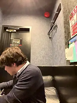 Snapshot of waka3232 chatting on November 18, 11:25 am waka3232 online show from November 18, 11:25 am