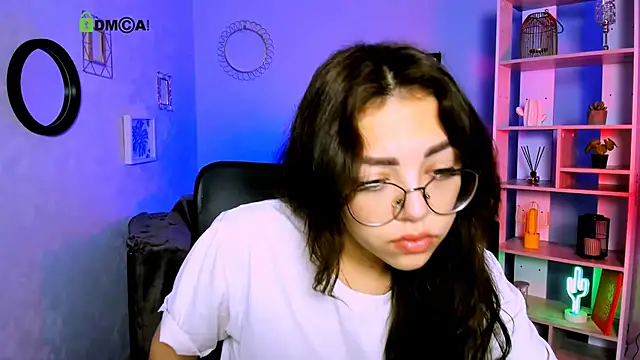 kiki swan online show from March 14, 6:53 am